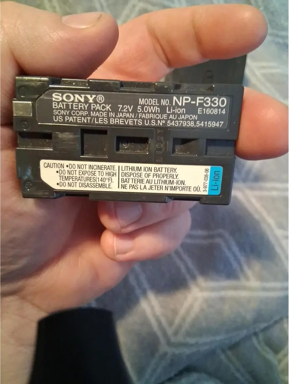 Sony F330 Battery And Charger Back Need Wire